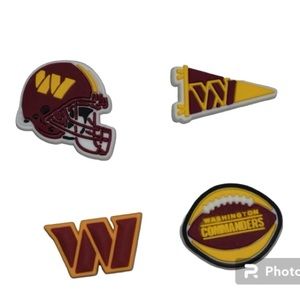 4 Washington commanders, crocs charms